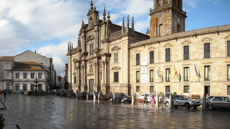 Monasterio de San Salvador y Praza Maior de Celanova