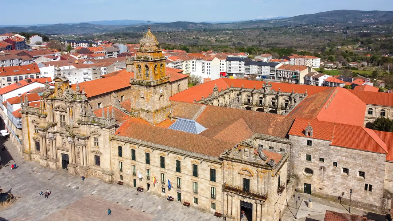 Vista de Celanova y del Monasterio de San Salvador